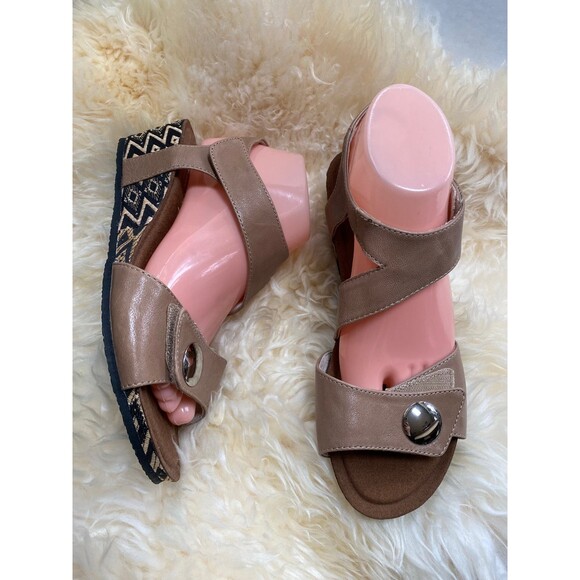 Silver Lining by Alivio Taupe Multi Kiara wedge heel strappy sandal EU 39 US 8.5 - Picture 4 of 10